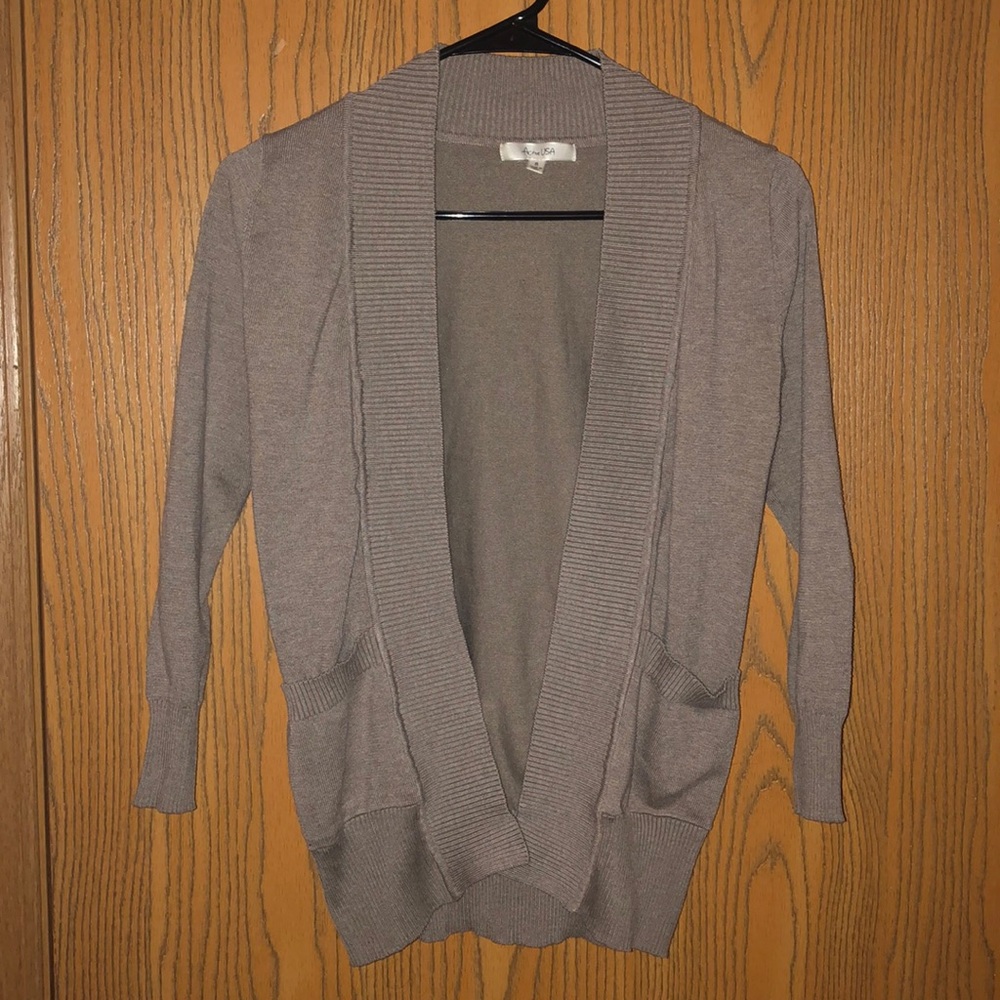 Active USA tan/brown cardigan